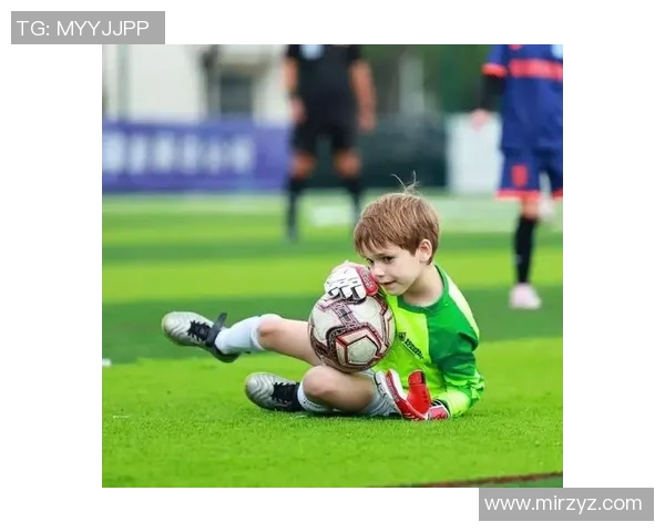 足球明星在绿茵场上挥洒汗水展现风采的精彩瞬间图片合集